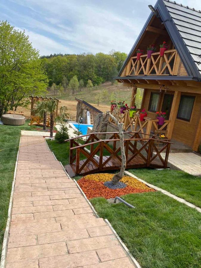 Joka I Drvene Kucice Holiday home Vrdnik